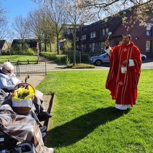 Palmweihe der Pfarrgemeinde Rindern