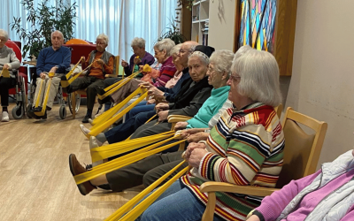 Kraft & Balance: Gemeinsam fit in der großen Runde