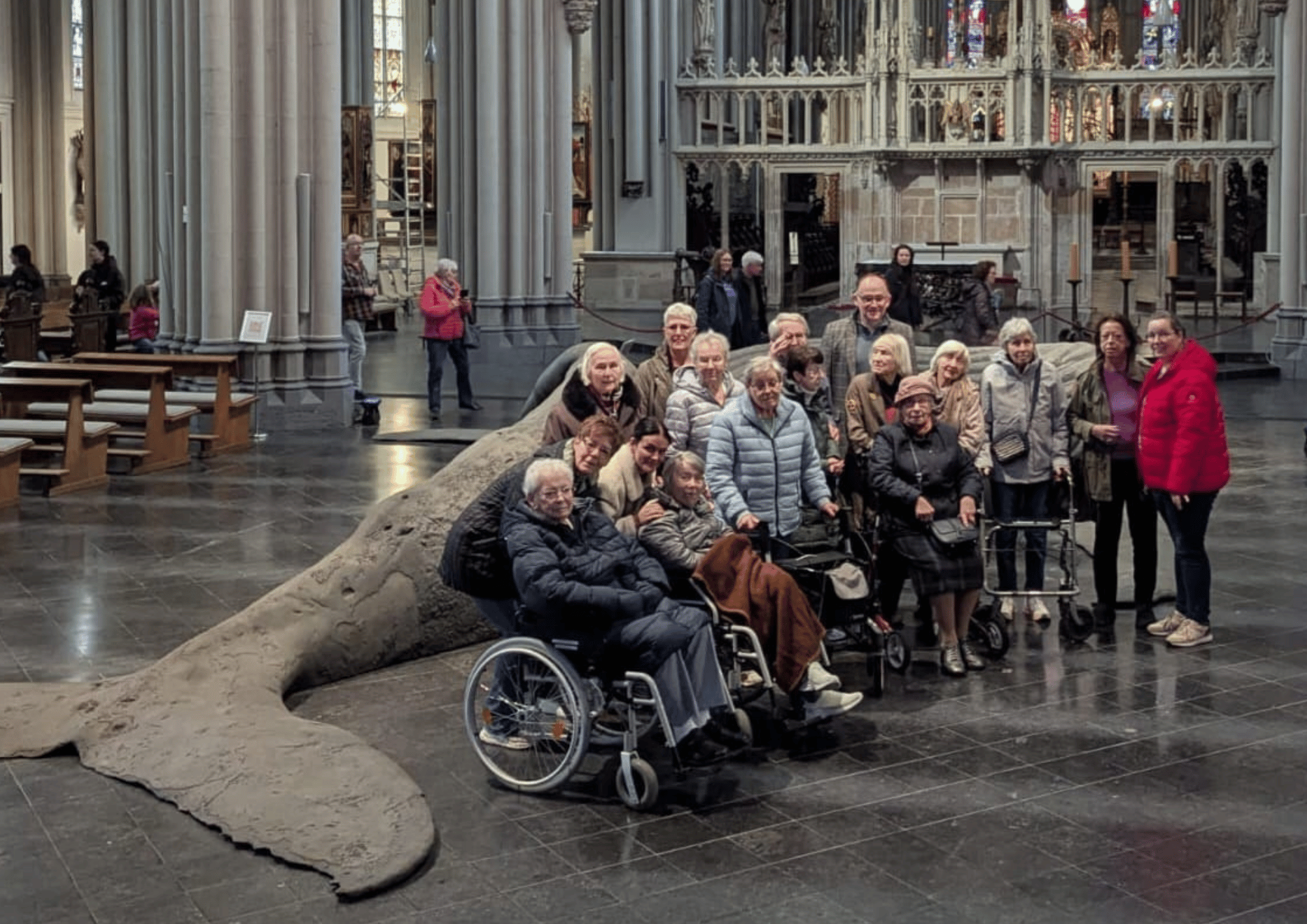 Ausstellung THE CAST WHALE PROJECT Ausstellung "THE CAST WHALE PROJECT" im St. Viktor Dom